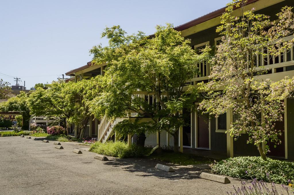 The Jack London Lodge Гелн Елън Екстериор снимка